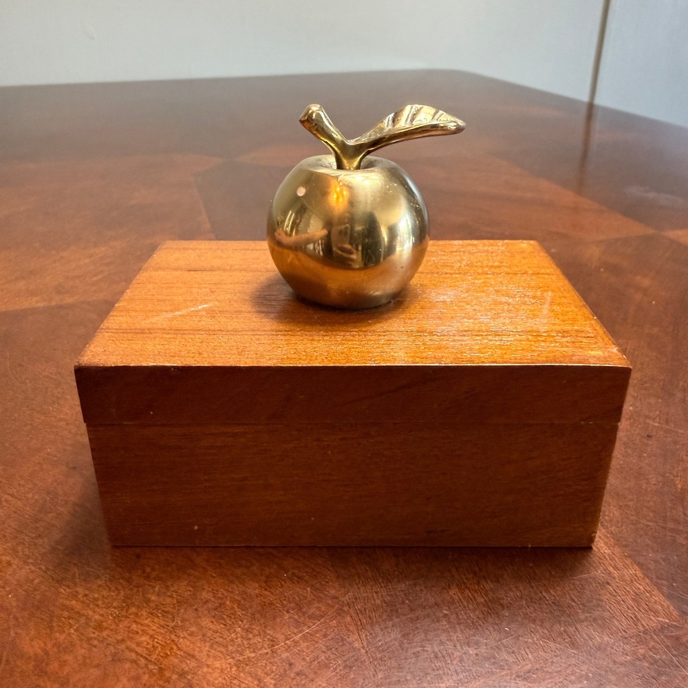Vintage Omnibus Wood Trinket Box with Brass Apple‎ Handle Mid Century Taiwan